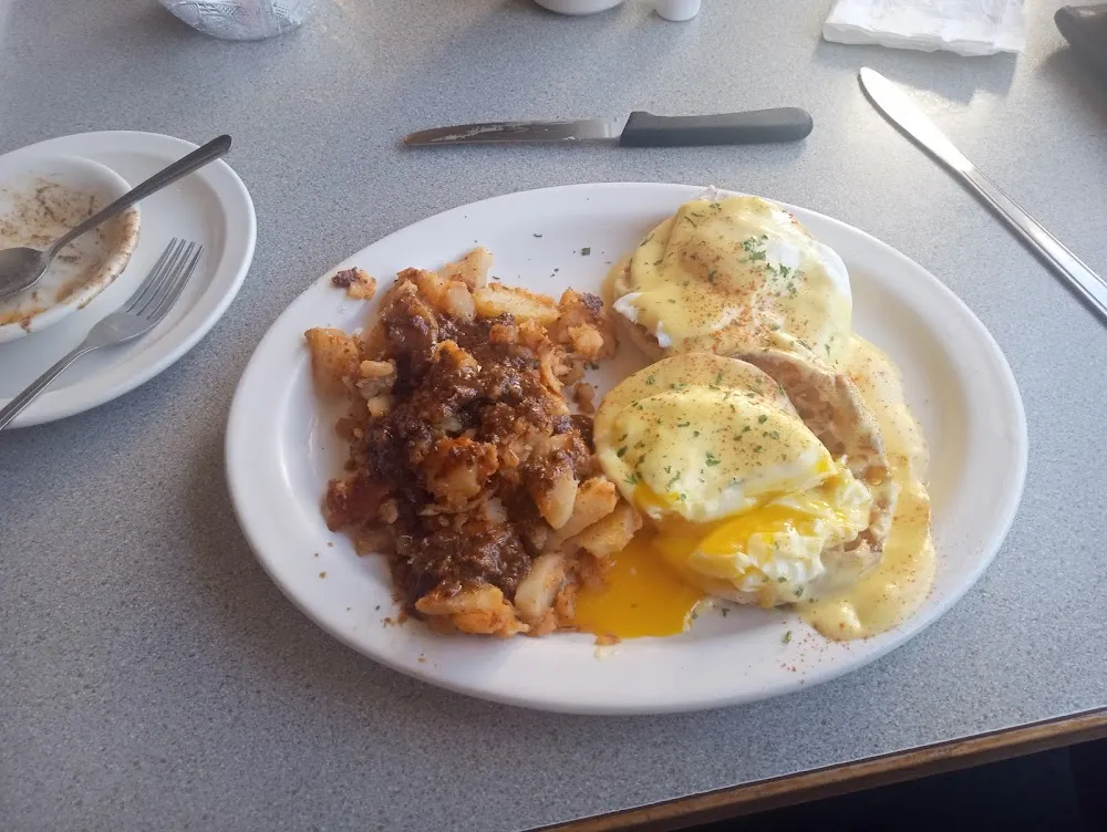 Eggs Benedict with Hash Browns